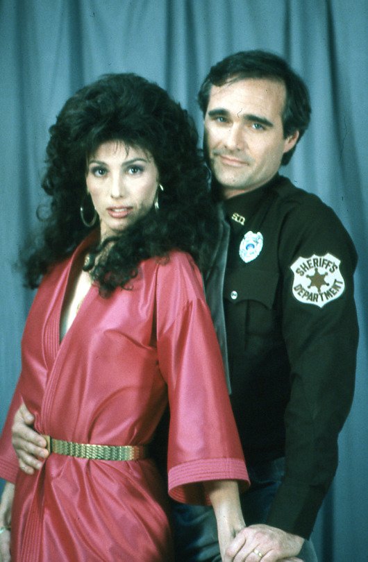 MrFATWVideo's tweet photo. #ElizabethKent (Rachel) and #RandyPowell (Billy) pose for #Trapped
Buy Trapped here! https://t.co/pLsE5r9P1x https://t.co/PA0GhDmG3n