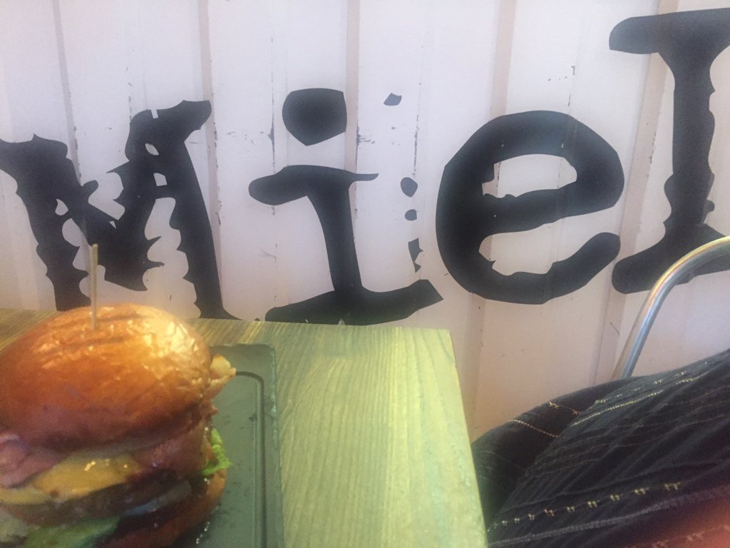 GoobaFish's tweet photo. I am rather confident THIS IS Brisbaneโs best burger. #Miel #RedContainer https://t.co/vT7YVb2qcB