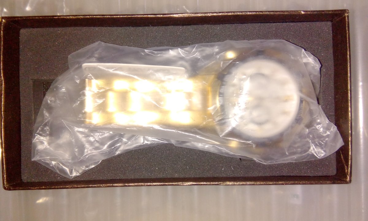 DPDImportExport's tweet image. Classic Automatic Stainless Steel Watch
Contact -0773347893
Black, Silver &amp;amp; Gold colours available
Gift box package
Mens watch
Power Reserve