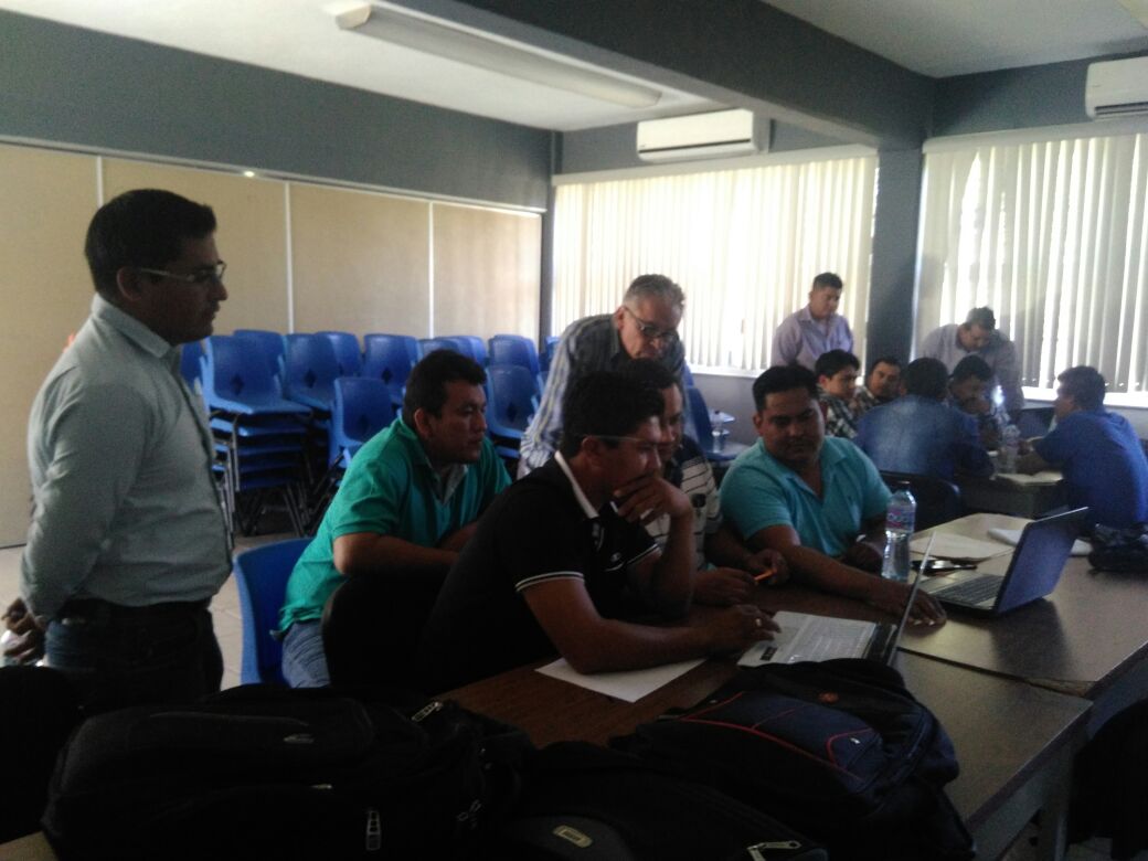 malezalemus's tweet photo. Presentación de avances GEIT PECUARIO 1tierra caliente / norte @angelmeva1 @GGroxanaaguirre @Mely_Romero @angelmeva1 @CEIR_UMSNH @incarural https://t.co/uwlEyj4FEb