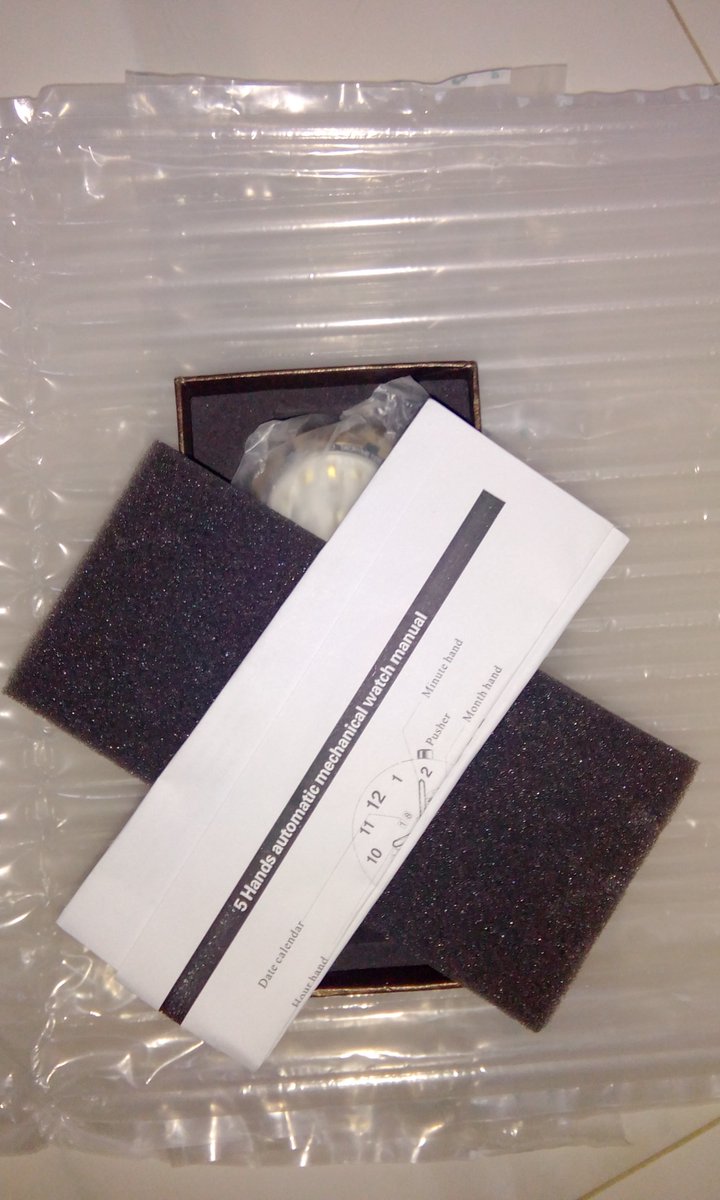 DPDImportExport's tweet image. Classic Automatic Stainless Steel Watch
Contact -0773347893
Black, Silver &amp;amp; Gold colours available
Gift box package
Mens watch
Power Reserve