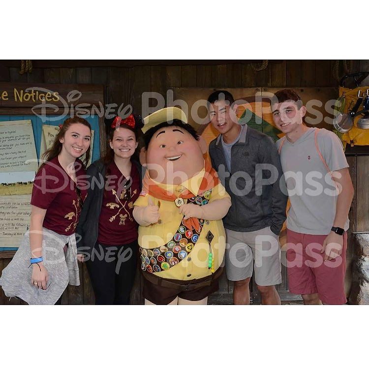 TheFamMK365's tweet photo. From Instagram: We also have our own Russel but we decided to meet the real one as well… https://t.co/IAxg8aLEF1 https://t.co/GDvCwaVDIZ