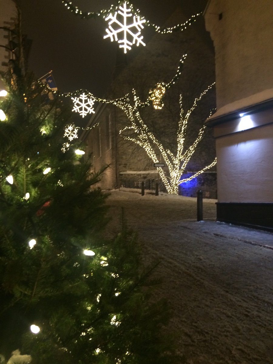 journeytoadvent's tweet photo. New post on the blog! Ever thought of celebrating Christmas in Quebec City? Here's why you should do it!
https://t.co/na8wU3Kq12 https://t.co/G0NRldGsWc