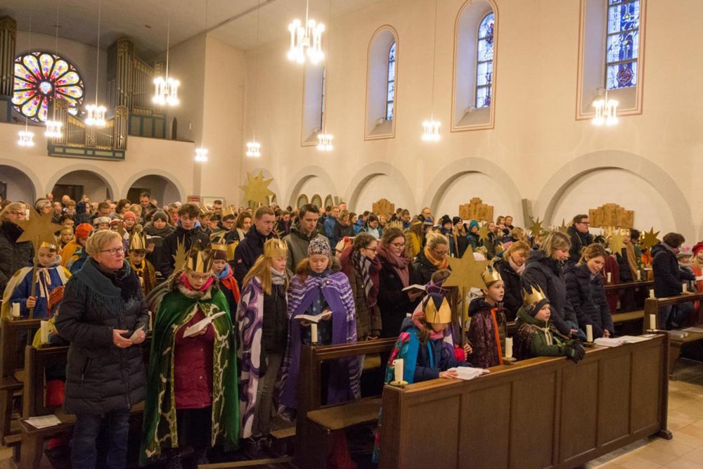 ChristianVallo's tweet photo. Sternsinger - jetzt in der Galerie https://t.co/LHdfvkGFwg #ckos https://t.co/xj8nvb3ExD