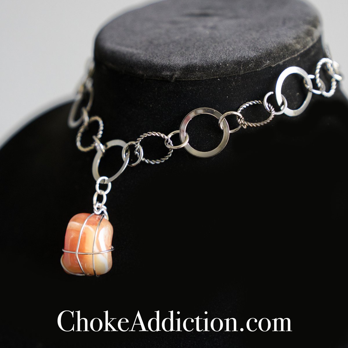 ChokeAddiction's tweet image. Choker No.5 chokeaddiction.com #jewelry #choker #fashion #recovery