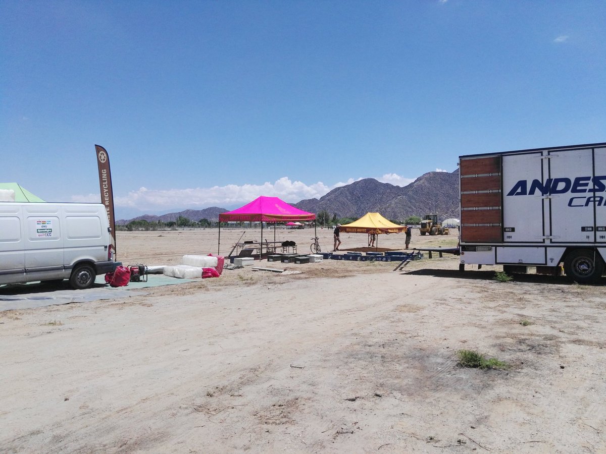 personalpy's tweet photo. #PersonalDakarPy Así esta el vivac en Chilecito, esperando la llegada de la caravana de la carrera 🇵🇾🇧🇴🇦🇷🚘🚚🏁
#PersonalMotor #HaceMas https://t.co/a7wVRlpyMd