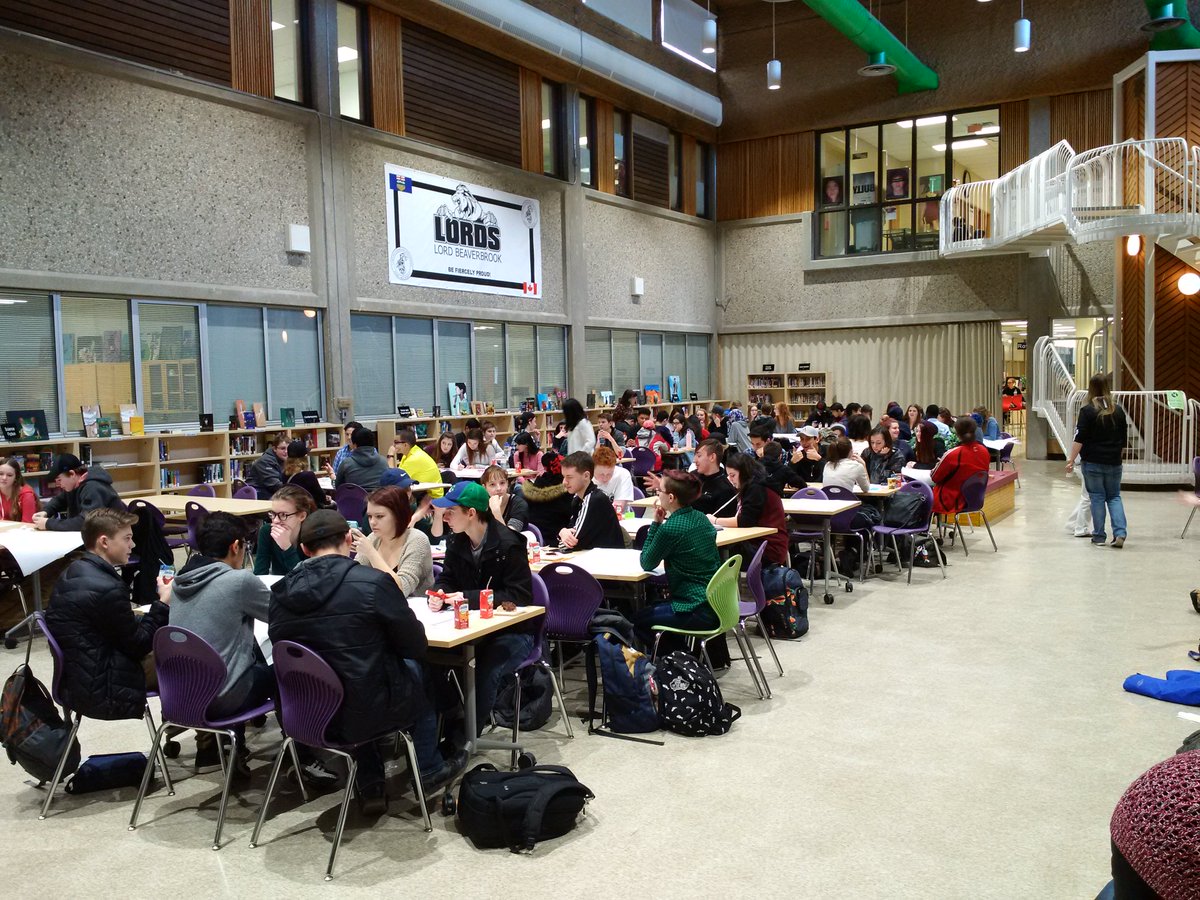 jesimpson456's tweet photo. LBHS Student Learning Symposium on now!! So great! Go Lords! Be Fiercely Proud. https://t.co/XHkJFDl67m