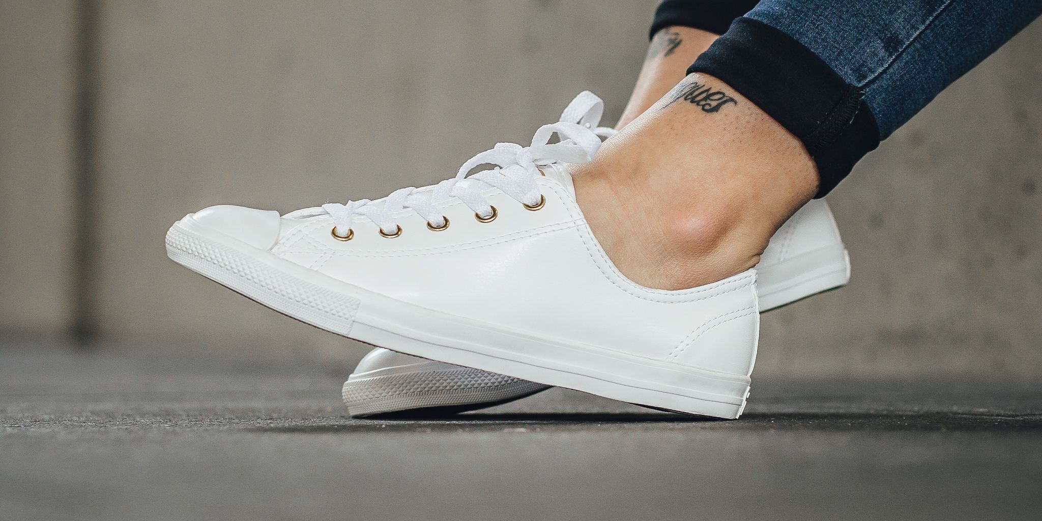 converse dainty ox white gold