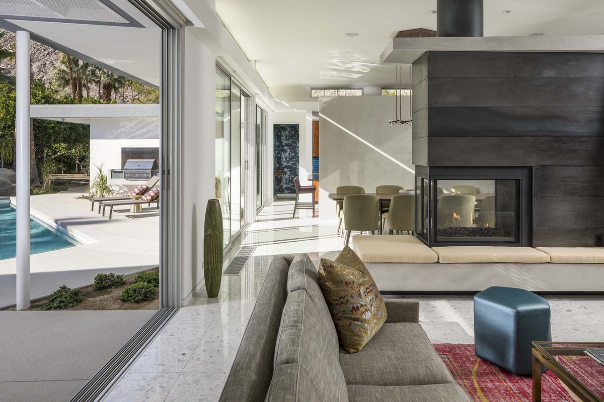 architectmag's tweet photo. Located in Palm Springs, Ridge Vista is a single-family home by o2 architecture that blends into the mountains. https://t.co/dMDpngee5a https://t.co/yazfqNgh4z