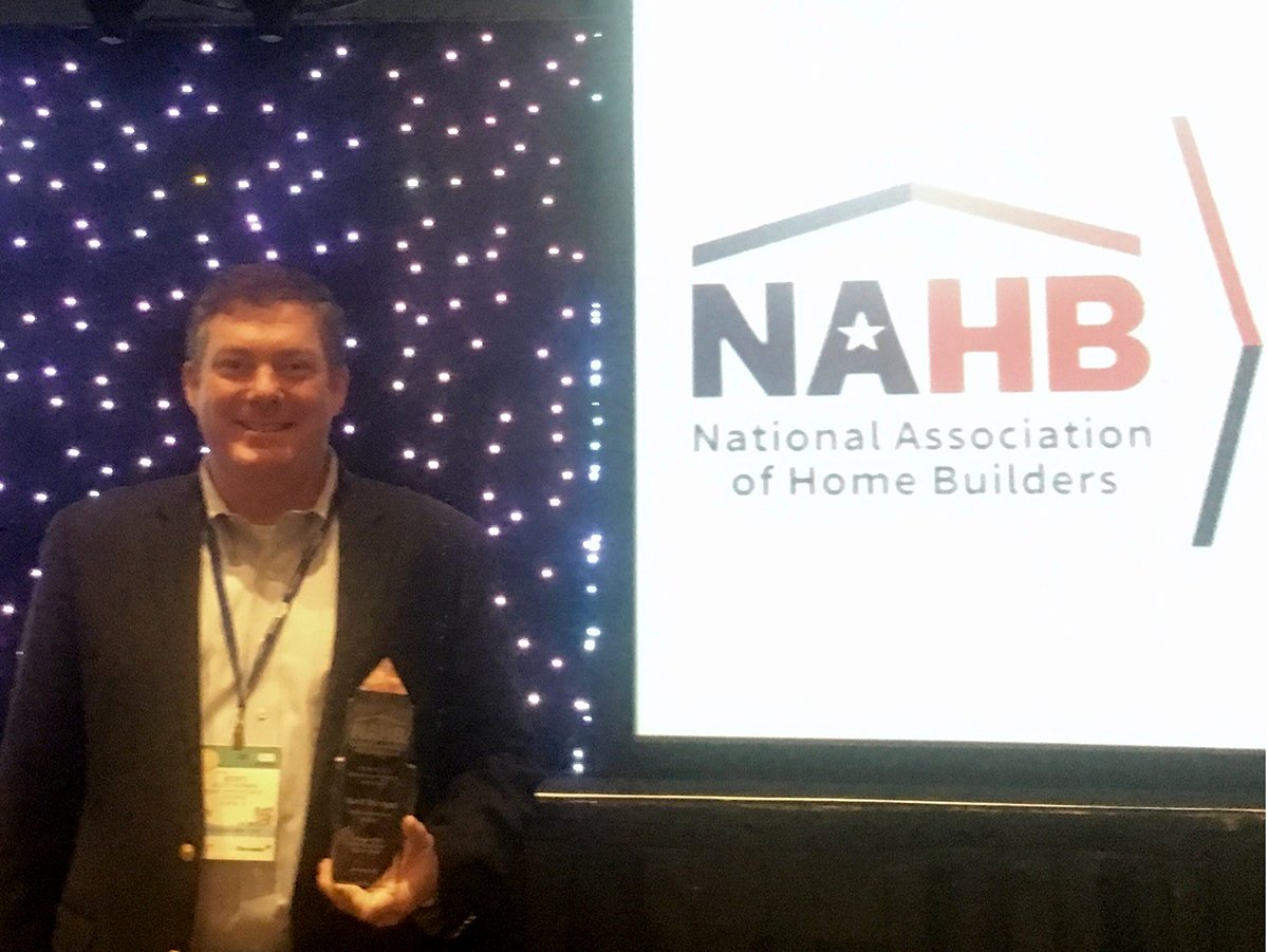 Texas_Builders's tweet image. Today TAB Executive Director Scott Norman received the inaugural #NAHB 2017 EO of the Year Award. #txlege #builders