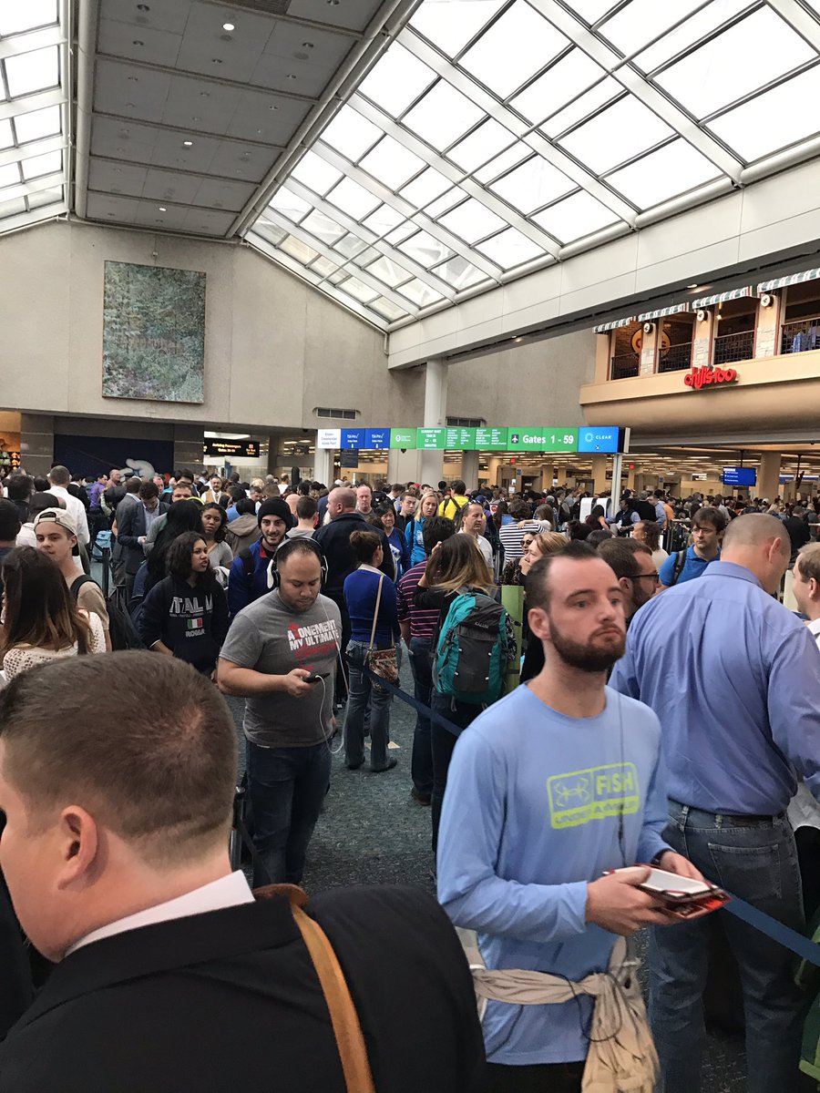TheRealKimVance's tweet photo. Still estimated 1 hour wait @OrlandoIntlMCO. Is there a security issue or is TSA understaffed? #abcnews #someonerescueme https://t.co/II09TfzoDk