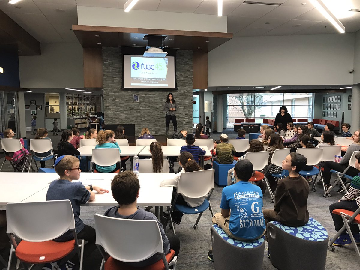 MsSherbin's tweet photo. #fuse45 comes to present to @HillelDaySchool #6thGrade for #SharkTank https://t.co/4Ai9dWlj4c