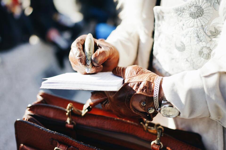 napkinforever's tweet photo. Alla ricerca di dettagli interessanti, ci ritroviamo sempre.

#NAPKINFOREVER #Madeinitaly #Pittiimmagine https://t.co/jByU1CiETG