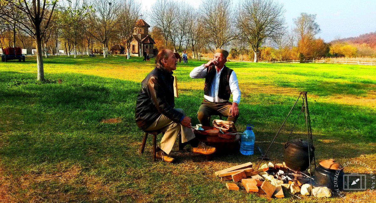 ZoricaATWZ's tweet photo. This is how we traditionally cook beans in Etno village Suncana Reka.
#travel, #tradition, #etnoculture, #preservetradition, #cookingbeans, https://t.co/Z13UGD0iYk
