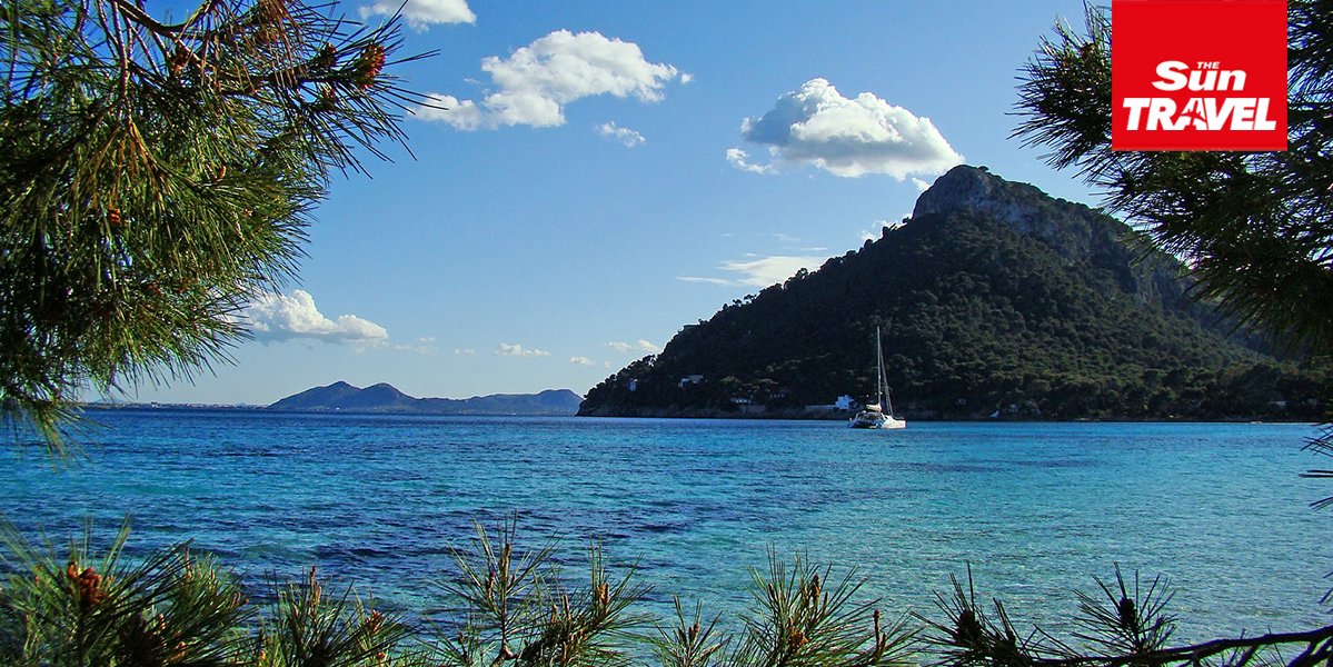 TheSunTravel's tweet photo. Fancy winning a holiday to MAJORCA? Enter our competition and you could be chilling in the sun this summer! 😎 Enter: https://t.co/bkv2Hqx2j9 https://t.co/H8ntihbxl2