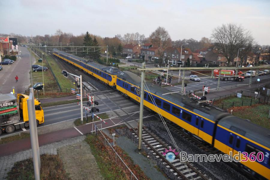 Vermijd (school)spitsen of kies voor oostelijke omleidingsroute rondom.in/beeld/yi #Barneveld #360Nieuws