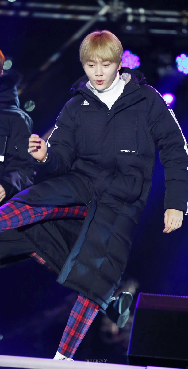161231 가요대제전 리허설 HQ
너무너무 추웠지만 발랄한 승관이 ㅠㅠ 깜찍해 귀여워 좋은건 다 해 ㅠㅠㅠㅠㅠ 최고야
✏i.imgur.com/vV6L9kO.jpg
✏i.imgur.com/PhmIvg1.jpg

#세븐틴 #승관 #seungkwan