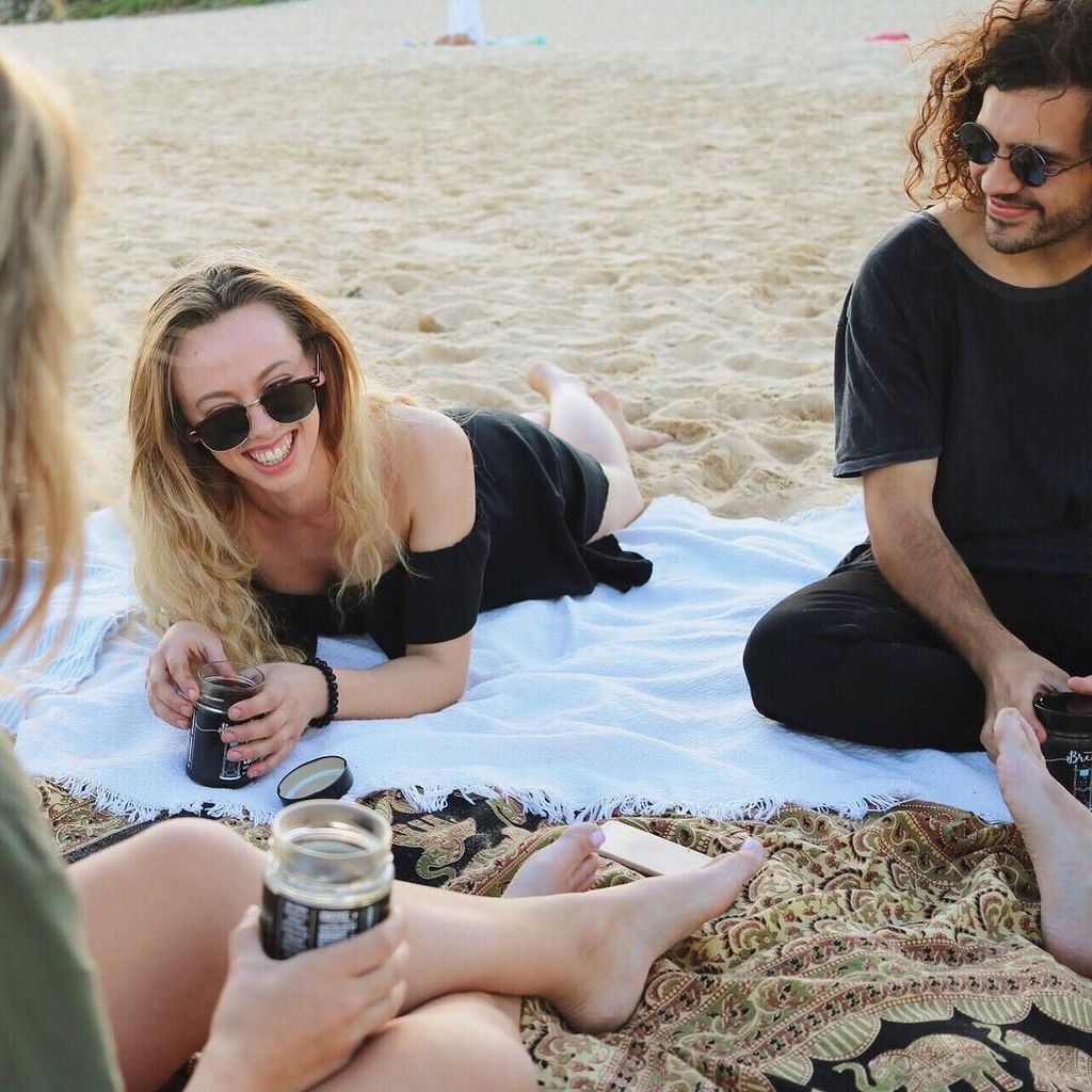 gleecoffee's tweet image. New Years Resolution #056: Be nicer to people. Drink more coffee. #heatwavesolutions #glee… ift.tt/2iHzZ6Q