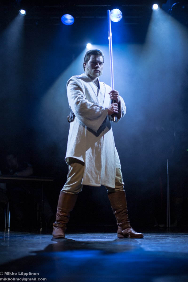 HothCon's tweet photo. Cosplay on point w/ this Obi-Wan Kenobi #revengeofthesith costume, won 2nd place in the Saturday's contest @HothCon #obiwankenobi #starwars https://t.co/7wNVmSwqZZ