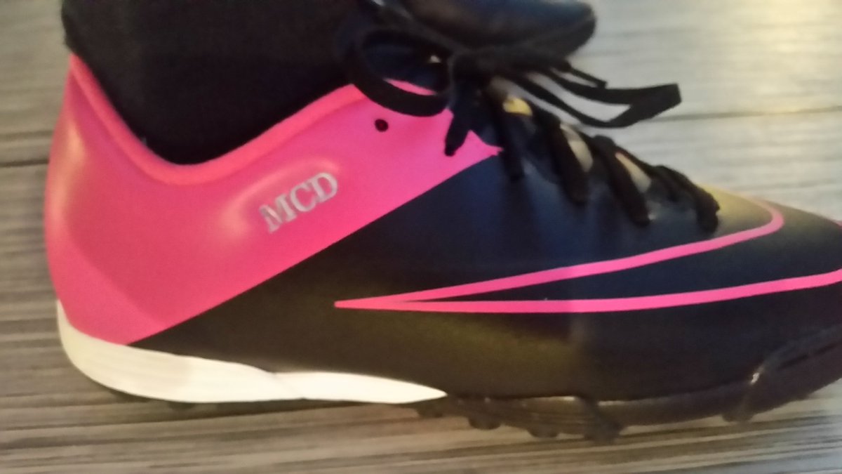 Breaking in these bad boys before their 1st outing tomorrow. #ShootingBoots #McD #NikeID #RealMenWearPink