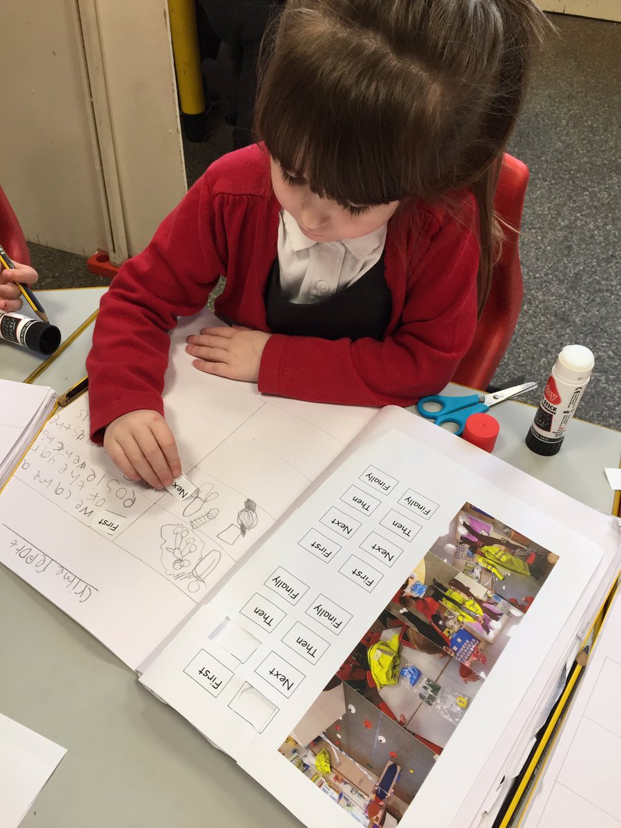 trallwnginf's tweet photo. Dosbarth 🍊 working hard to write up their crime reports #receptiondetectives https://t.co/wtspOsUbxz