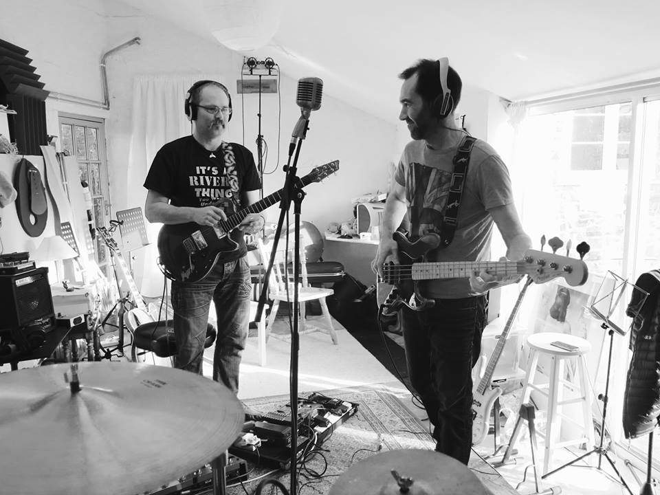 anthemrockdevon's tweet photo. We had a great time in the studio today. We're loving 2017! #Devon #music #bands #devonhour https://t.co/SvYzran8cj