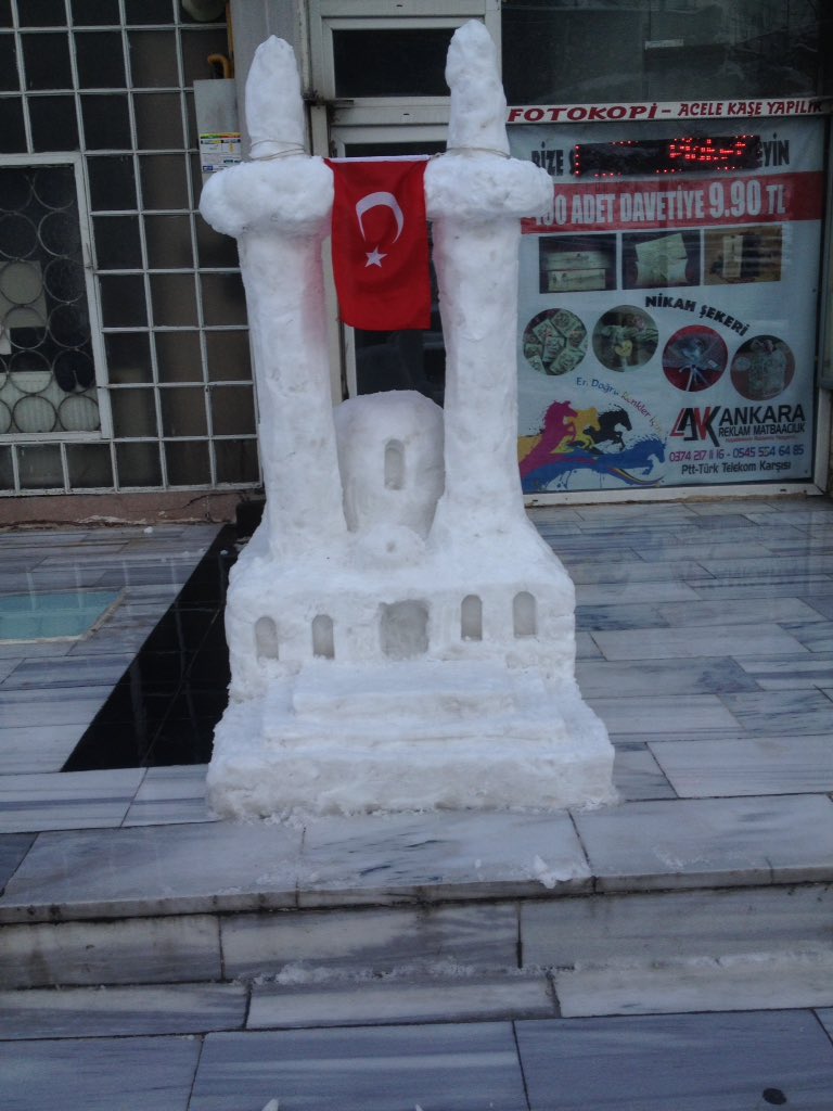 Böyle yeteneklerde var işte🕌