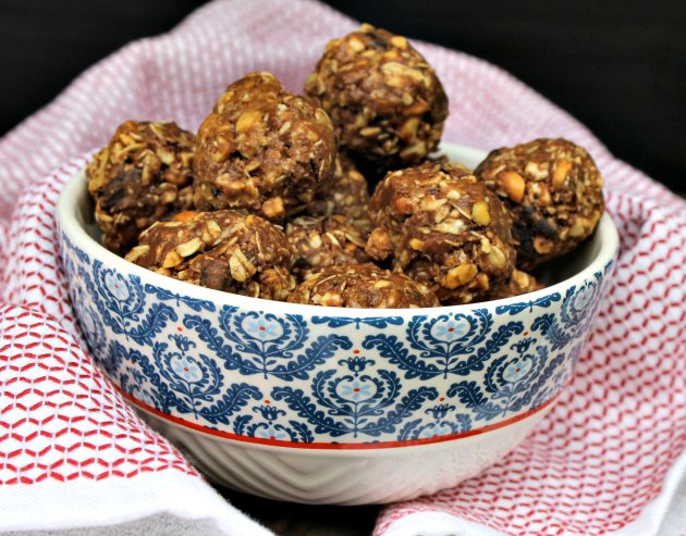 craftyseasonmum's tweet photo. My No Bake Peanut Butter Energy Bites are packed w/ protein &amp; flavor and are #diabetes friendly https://t.co/C1jQkkrCkh #weightloss #diet https://t.co/L7lKb4vmHS