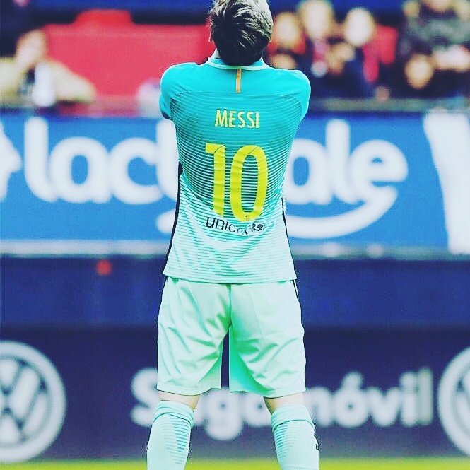 BaderBarcaa's tweet photo. Legend is the best in the universe💙❤
#LeoMessi
#ME10
#Barcelona
#Thelegend https://t.co/N3jCIxm7Vw