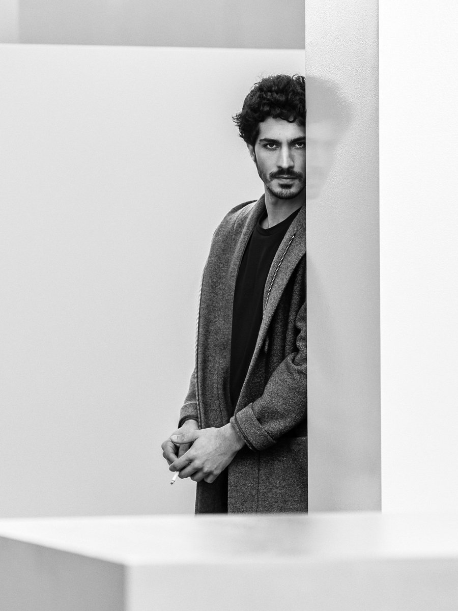 Maku_Lopez's tweet photo. Enero 2017 @chinodarin @RevistaMine 
Pic @Maku_Lopez 
with @DanniZun, Arturo Arguelles, @AritzRoma , @cortacabeza1
@estudiomonster @Tonichu2 https://t.co/gGrRZvg9Z5
