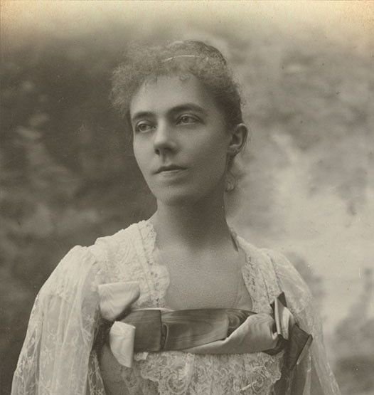 MusicMagazine's tweet photo. 10 *more* female composers you should know https://t.co/Y5uFdFwyh1 https://t.co/Wu1G1RRFVU