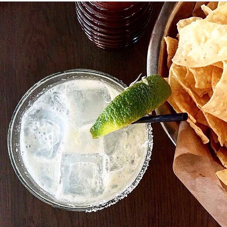 DrinkTravelDine's tweet photo. Margarita time @supericaatl #krogstreetmarket #margarita #lime #drink #tequila #chip #tortilla #yum #salt #drinktraveldine https://t.co/F1wFwA0nT3