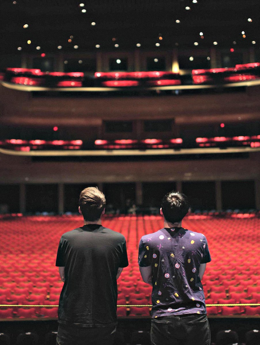 badpostphan's tweet image. Tell 'em how the crowds went wild.