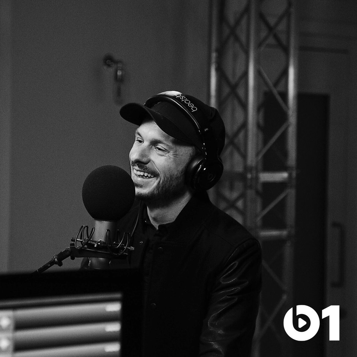 ANDYC_ram's tweet photo. Very proud to announce my @Beats1 show starts Friday! Bringing exclusives + much more! details now: https://t.co/eDmtXycpTt #Beats1AndyC 🙏 https://t.co/spqW3dKh3P