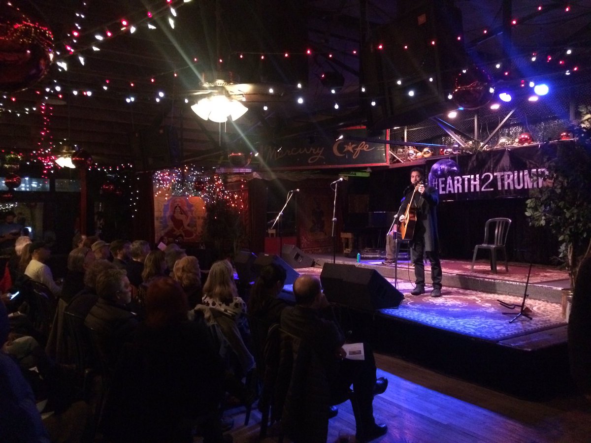 fffalcon's tweet image. Packed room at #Earth2Trump! Inspiring to see so many out, ready to fight for the future of our planet. @CenterForBioDiv @350Colorado