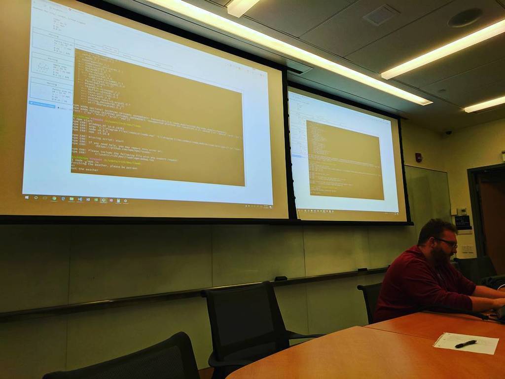tt_rasmussen's tweet photo. Node night at the #liweb Meetup 😁 https://t.co/XW6eP0MeGe https://t.co/2mOPPOpTa5