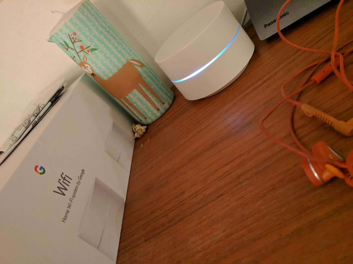 elmarinn's tweet photo. Tók leiðinlega stuttan tíma #GoogleIS #GoogleWIFI #10mín https://t.co/x8Su0w35Zt