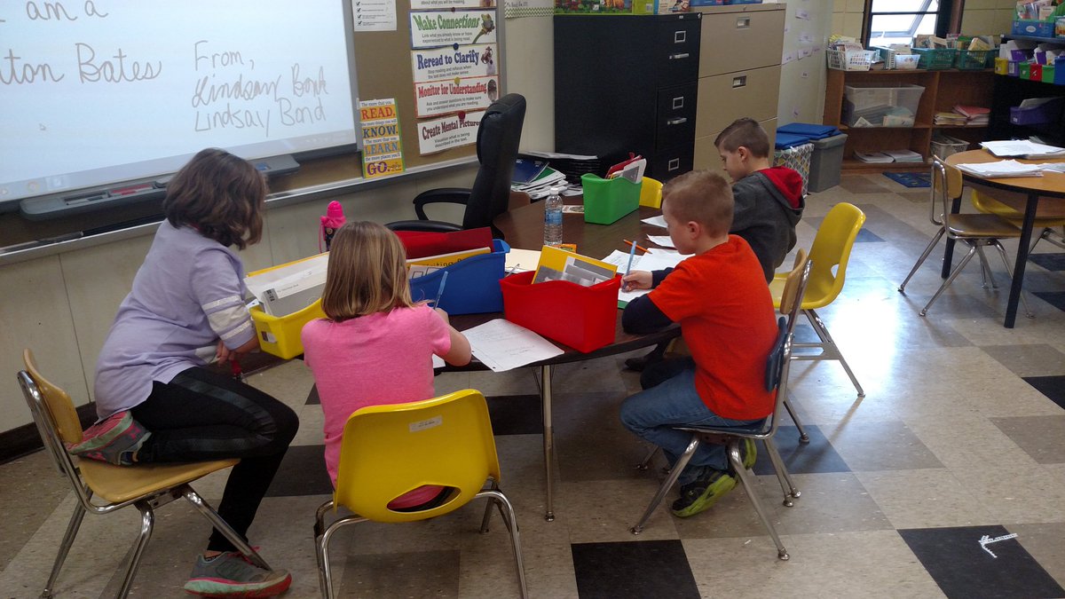 Bondinator1's tweet photo. 2nd graders working hard on their letters to Meli, the dog featured in our texts. They are very excited about receiving responses! https://t.co/bqx2YbSPAD