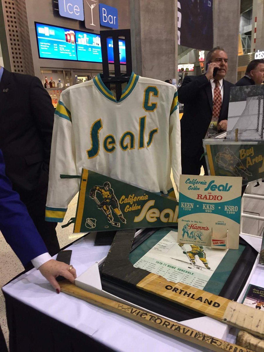 Sjsharksjersey's tweet photo. Awesome hockey history at the tank last Saturday. #californiagoldenseals #sjsharksdisplay  #sharksforlfe https://t.co/40ExyEUwAq
