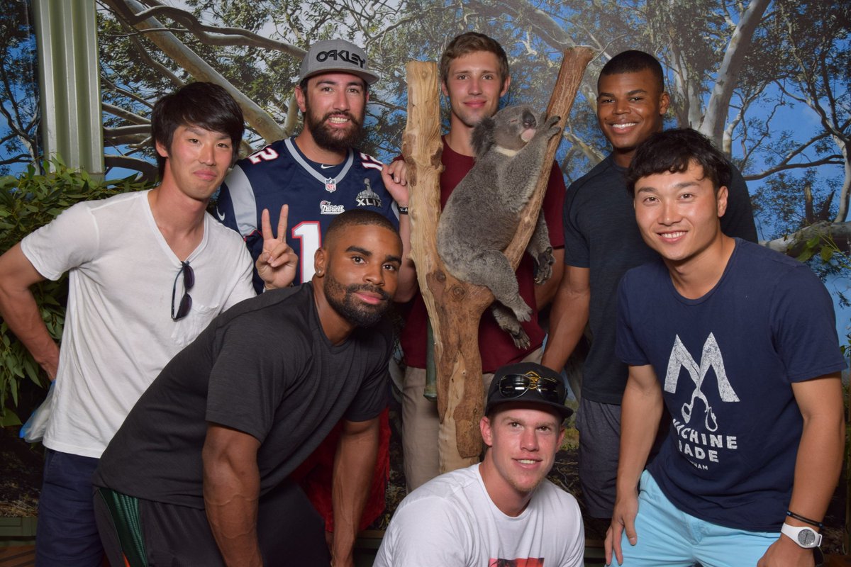 Featherdale's tweet photo. We had the pleasure of hosting a visit from the @SydneyBlueSox! These blokes enjoyed a wildlife experience that can't be beaten! #baseball https://t.co/QikeTHItXe