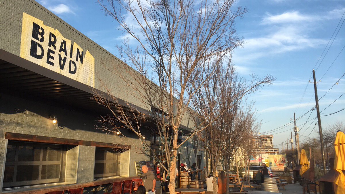 BrainDeadBrew's tweet image. The weather is just too damn nice. Show us you retweeted this post and we will extend Happy Hour till 8pm for you!