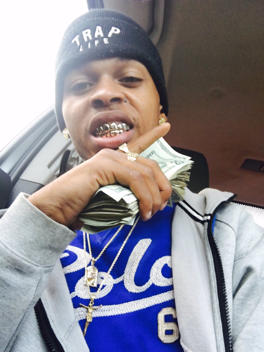 MoneybaggRod's tweet image. Ain't no let up on u fuk niggas add me up pussy