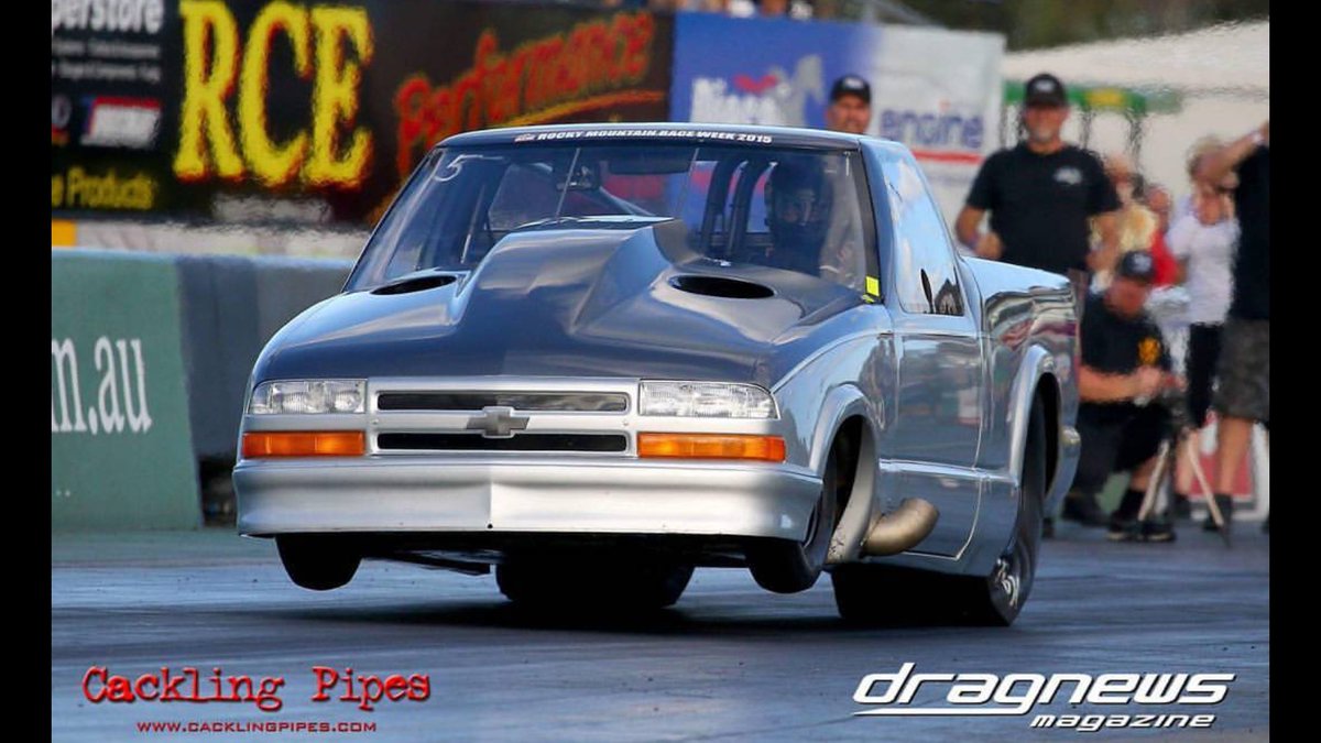 NoPrepNation's tweet photo. Wheels up Wednesday at Willowbank Raceway Australia. #larsonracecars #larrylarson https://t.co/Ya0TnzFDpz
