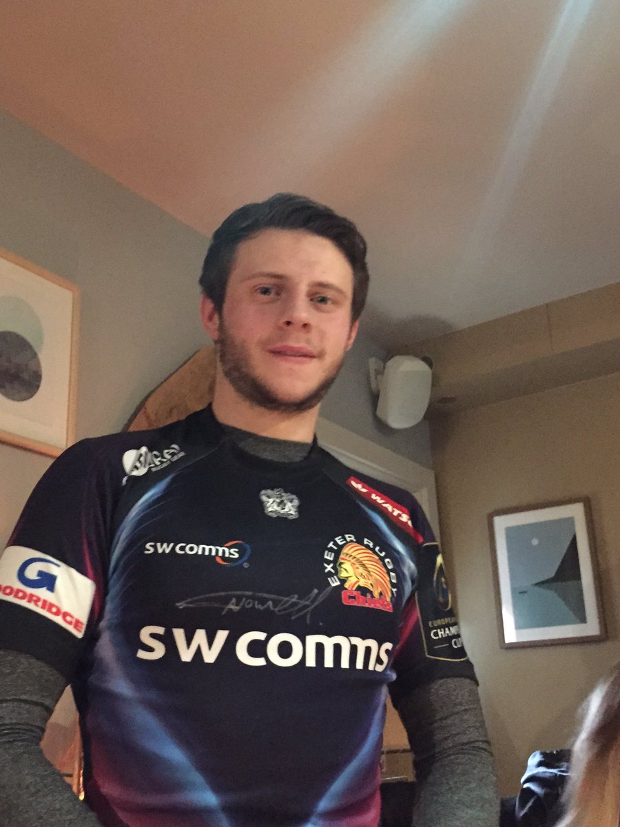 Cracking night <a href="/nowellsy15/">Jack Nowell</a> raising money for <a href="/RNLI/">RNLI</a> thanks to <a href="/StAustellBrew/">St Austell Brewery</a> <a href="/Haveners_Fowey/">Havener's Fowey</a> cost me a fortune !