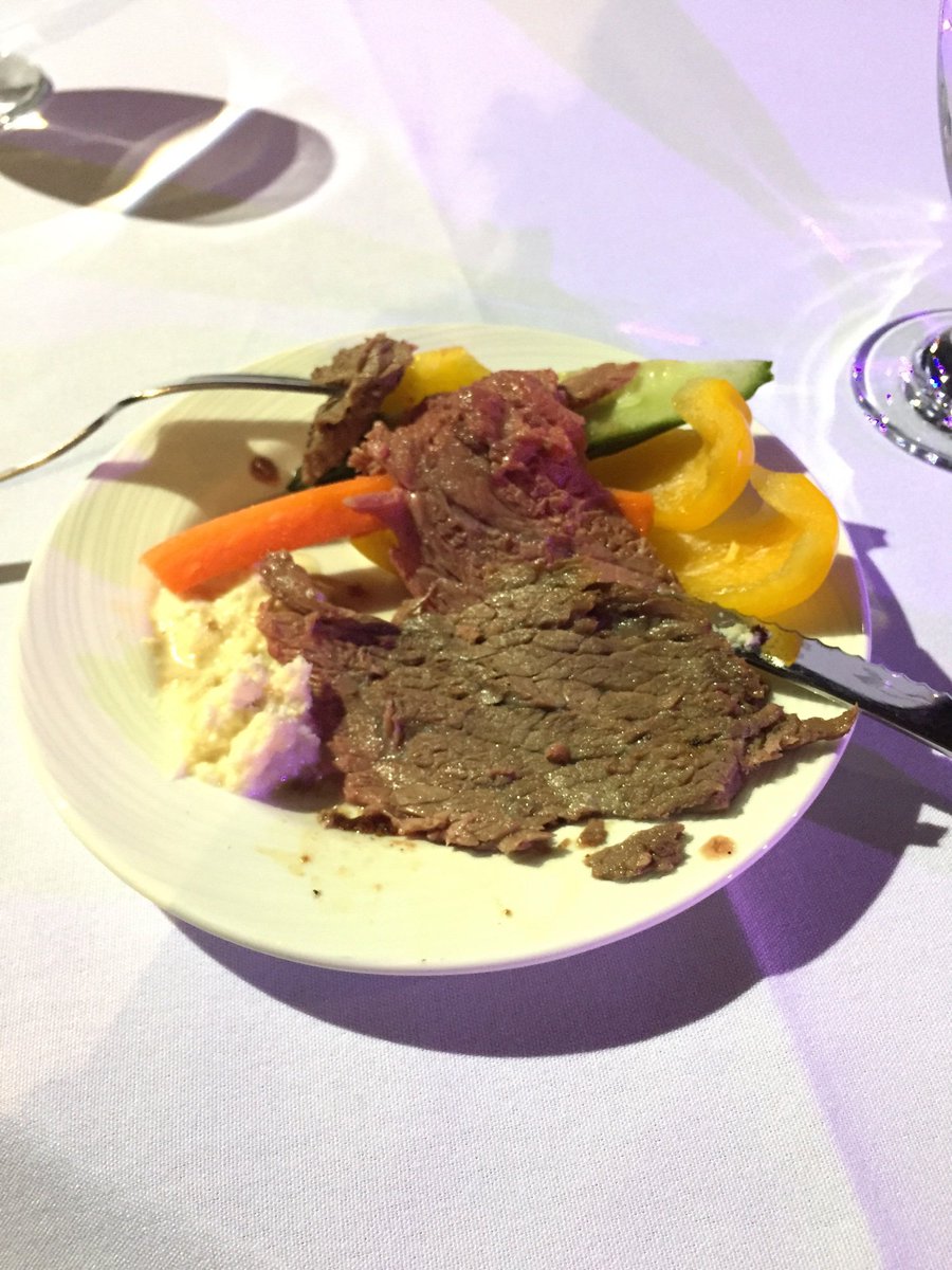 heidiaerickson3's tweet photo. Delicious way to end the day. Spiciest Horseradish EVER!!! #creb17 #crebforecast - https://t.co/IZuifCw7GT https://t.co/p8mpg08uBA