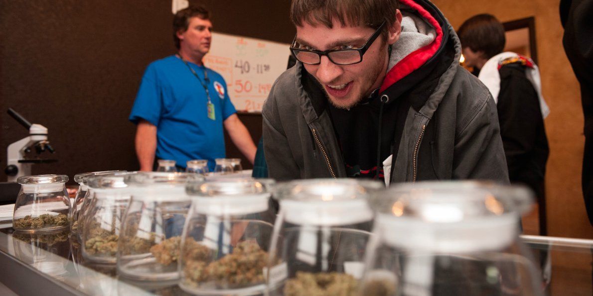 ThinkTankExile's tweet image. There's No Industry Hotter Than Marijuana Right Now read.bi/2iUwb1F (from @businessinsider)