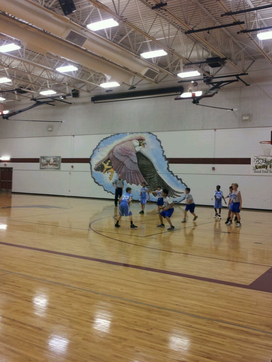 LobCityOfficial's tweet photo. The #BrokenDoorRivalry game is heating up but the location is just as legendary. A breeding ground for Dream Teamers and Tropics alike. https://t.co/noFeK7NRoQ