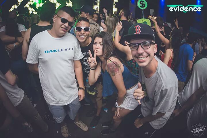Biell_Rms's tweet photo. ❤ sem palavras vcs #festaa https://t.co/0yO9Yi3iAz