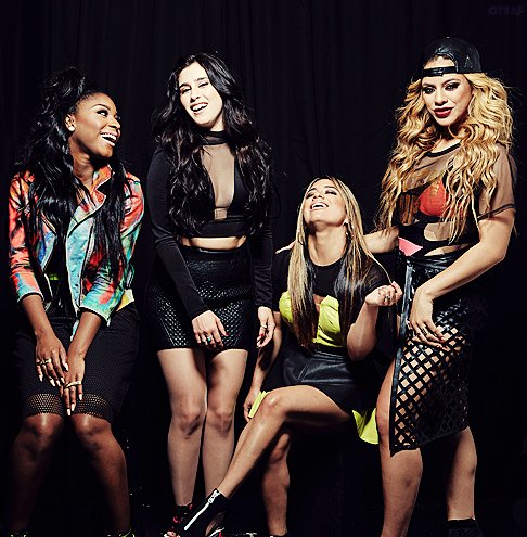 _LetsVoteFor5H's tweet photo. RT for vote!
#Harmonizers #BestFanArmy #iHeartAwards https://t.co/sRzDTSvtsa