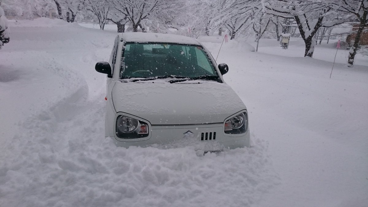 Mwo サラサラ雪だし 路面は舗装だし 雪かき道具は建物の中だし 自家用車でラッセル 雪国生活 雪国あるある スタックした訳じゃない Mwo サラサラ雪だし 路面は舗装だし 雪かき道具は建物の中だし 自家用車でラッセル 雪国生活 雪国あるある スタックした訳じゃない